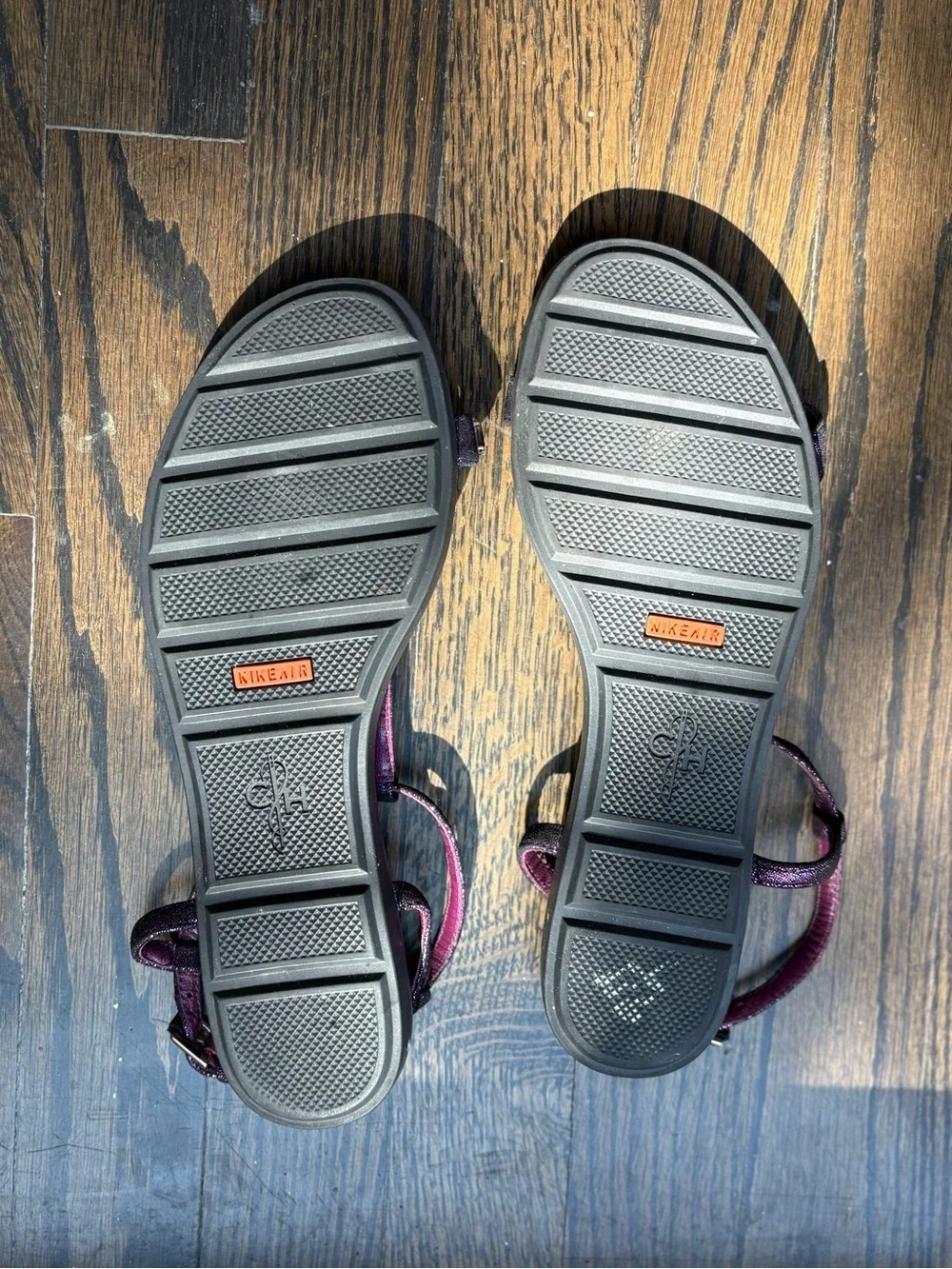 Cole Haan Nike Air Jeweled T-Strap Sandals Plum Purple Metallic Size 6.5B